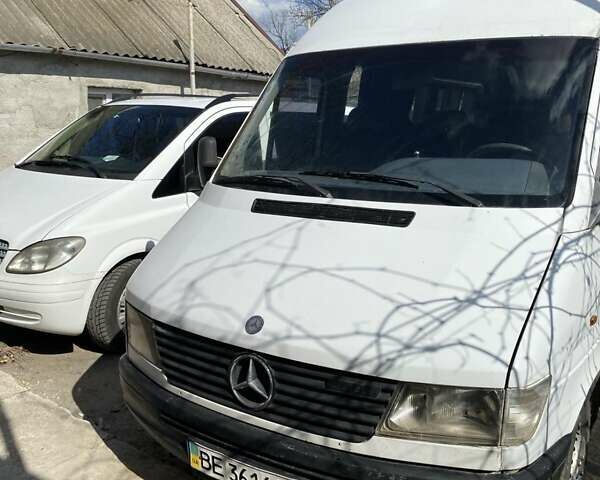 Белый Мерседес Sprinter, объемом двигателя 2.3 л и пробегом 620 тыс. км за 4800 $, фото 1 на Automoto.ua