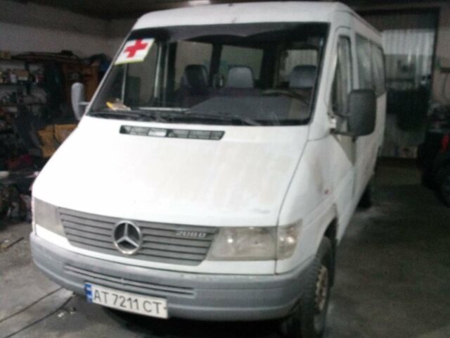 Белый Мерседес Sprinter, объемом двигателя 2.3 л и пробегом 1000 тыс. км за 4500 $, фото 1 на Automoto.ua