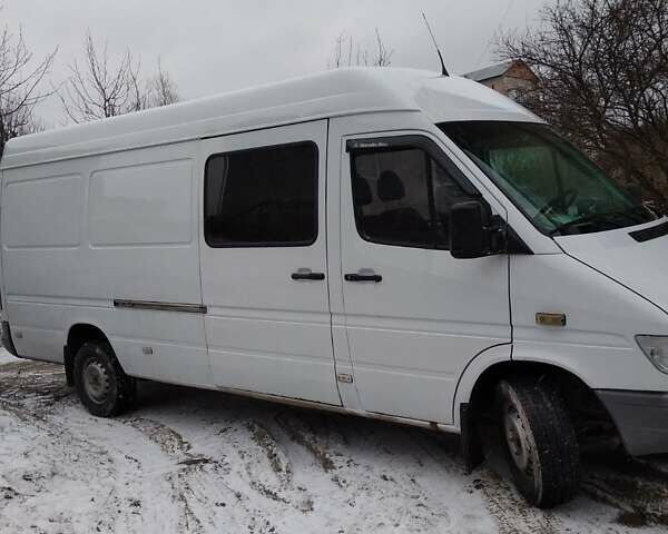 Белый Мерседес Sprinter, объемом двигателя 2.9 л и пробегом 500 тыс. км за 8400 $, фото 1 на Automoto.ua