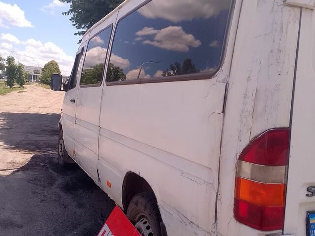 Білий Мерседес Sprinter, об'ємом двигуна 2.3 л та пробігом 0 тис. км за 2000 $, фото 1 на Automoto.ua