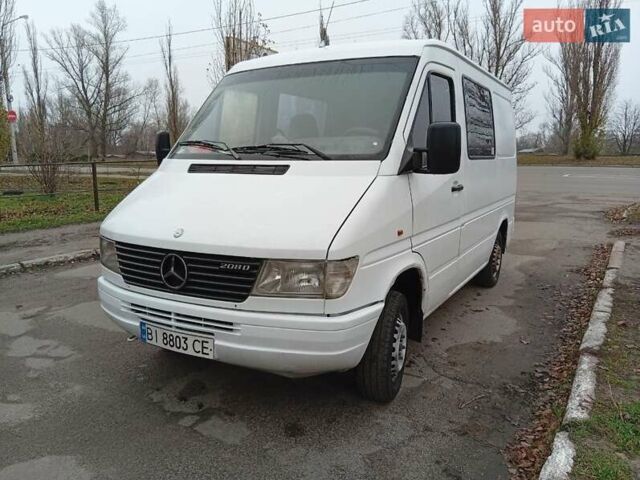 Белый Мерседес Sprinter, объемом двигателя 2.3 л и пробегом 500 тыс. км за 4900 $, фото 1 на Automoto.ua