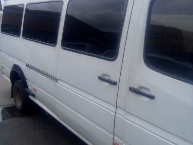 Білий Мерседес Sprinter, об'ємом двигуна 2.87 л та пробігом 370 тис. км за 5300 $, фото 1 на Automoto.ua