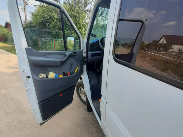 Білий Мерседес Sprinter, об'ємом двигуна 2.3 л та пробігом 380 тис. км за 6500 $, фото 1 на Automoto.ua