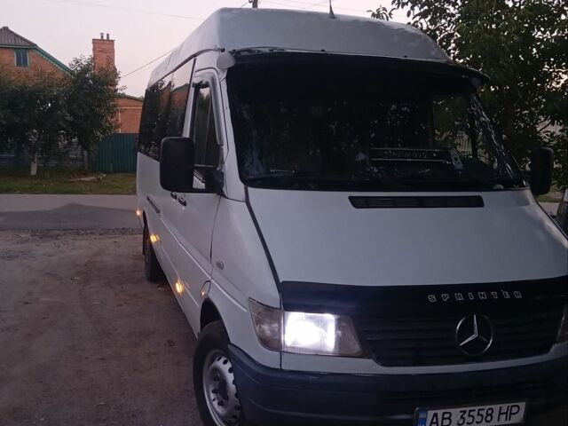 Белый Мерседес Sprinter, объемом двигателя 2.9 л и пробегом 681 тыс. км за 10000 $, фото 1 на Automoto.ua