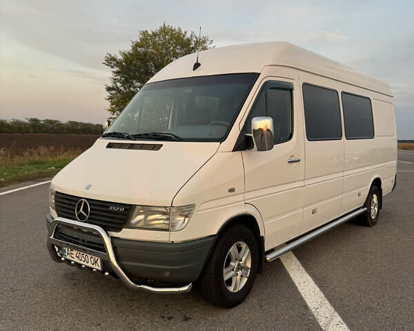 Білий Мерседес Sprinter, об'ємом двигуна 2.9 л та пробігом 386 тис. км за 10000 $, фото 1 на Automoto.ua