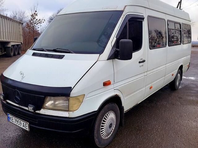 Белый Мерседес Sprinter, объемом двигателя 2.9 л и пробегом 610 тыс. км за 7000 $, фото 1 на Automoto.ua
