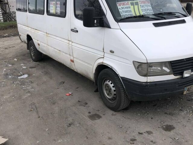 Белый Мерседес Sprinter, объемом двигателя 2.87 л и пробегом 350 тыс. км за 5000 $, фото 1 на Automoto.ua