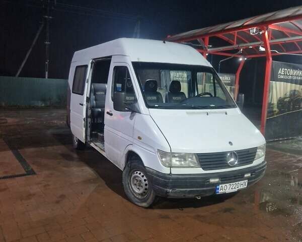 Белый Мерседес Sprinter, объемом двигателя 2.9 л и пробегом 777 тыс. км за 3650 $, фото 1 на Automoto.ua