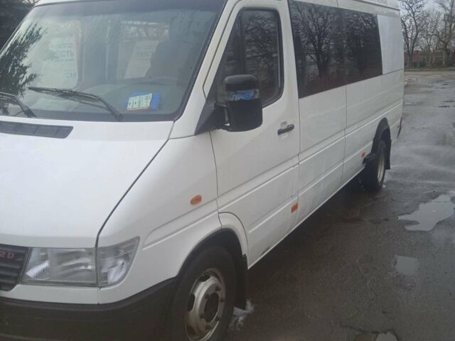 Белый Мерседес Sprinter, объемом двигателя 2.9 л и пробегом 100 тыс. км за 8500 $, фото 1 на Automoto.ua