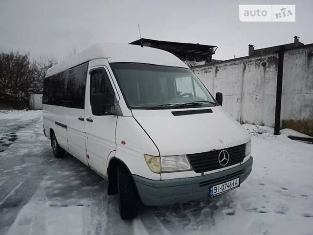 Белый Мерседес Sprinter, объемом двигателя 2.87 л и пробегом 500 тыс. км за 3000 $, фото 1 на Automoto.ua