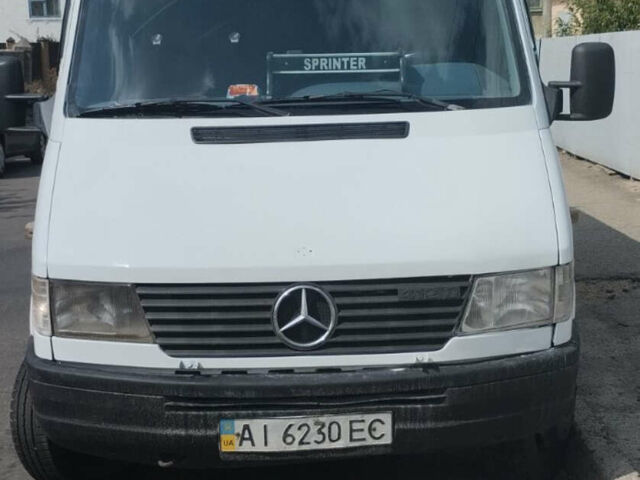 Белый Мерседес Sprinter, объемом двигателя 2.9 л и пробегом 550 тыс. км за 7000 $, фото 1 на Automoto.ua