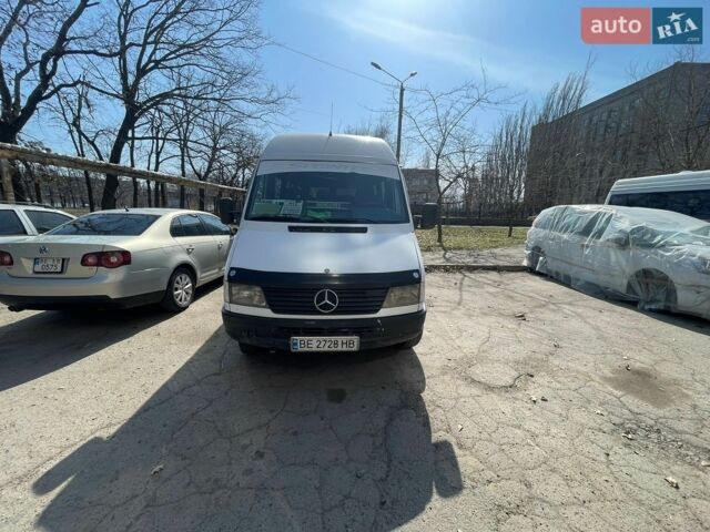 Белый Мерседес Sprinter, объемом двигателя 2.87 л и пробегом 280 тыс. км за 7700 $, фото 1 на Automoto.ua