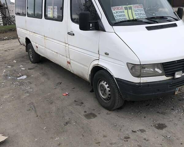 Білий Мерседес Sprinter, об'ємом двигуна 2.87 л та пробігом 350 тис. км за 5000 $, фото 1 на Automoto.ua