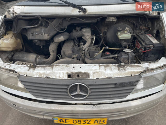 Белый Мерседес Sprinter, объемом двигателя 2.3 л и пробегом 170 тыс. км за 6400 $, фото 1 на Automoto.ua