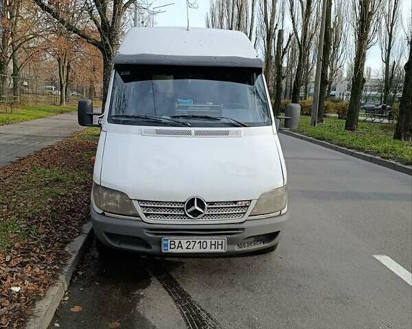 Белый Мерседес Sprinter, объемом двигателя 2.9 л и пробегом 397 тыс. км за 5800 $, фото 1 на Automoto.ua