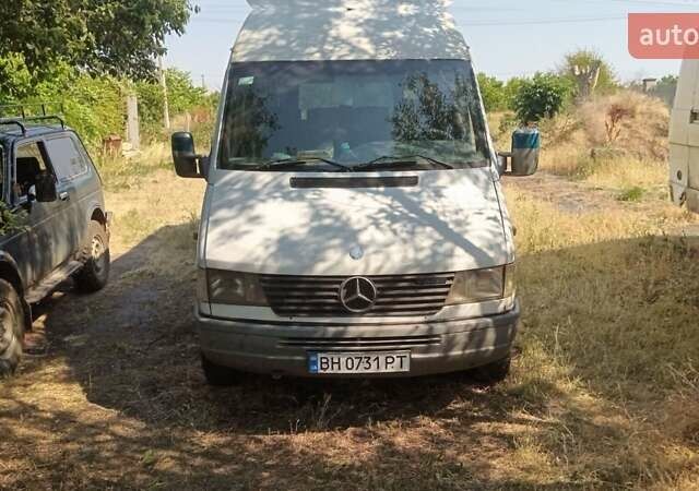 Белый Мерседес Sprinter, объемом двигателя 2.87 л и пробегом 600 тыс. км за 4500 $, фото 1 на Automoto.ua