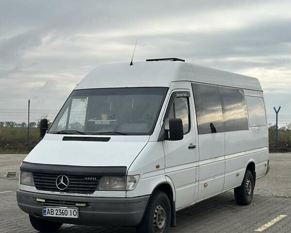 Белый Мерседес Sprinter, объемом двигателя 2.9 л и пробегом 341 тыс. км за 7300 $, фото 1 на Automoto.ua