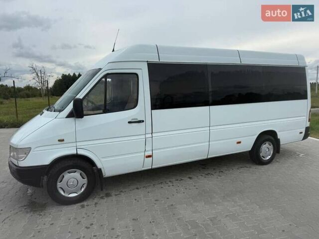Белый Мерседес Sprinter, объемом двигателя 2.9 л и пробегом 255 тыс. км за 11000 $, фото 1 на Automoto.ua