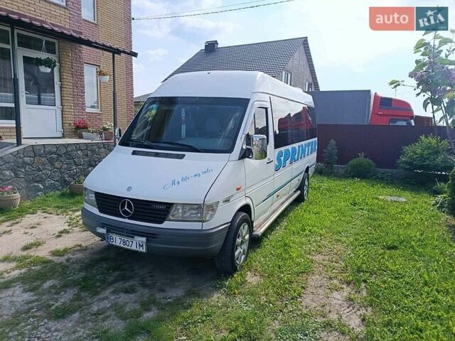 Белый Мерседес Sprinter, объемом двигателя 2.87 л и пробегом 530 тыс. км за 10700 $, фото 1 на Automoto.ua