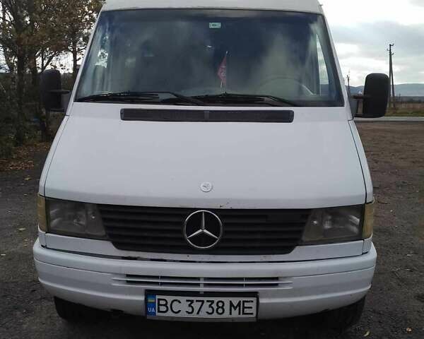 Белый Мерседес Sprinter, объемом двигателя 2.9 л и пробегом 1000 тыс. км за 5727 $, фото 1 на Automoto.ua