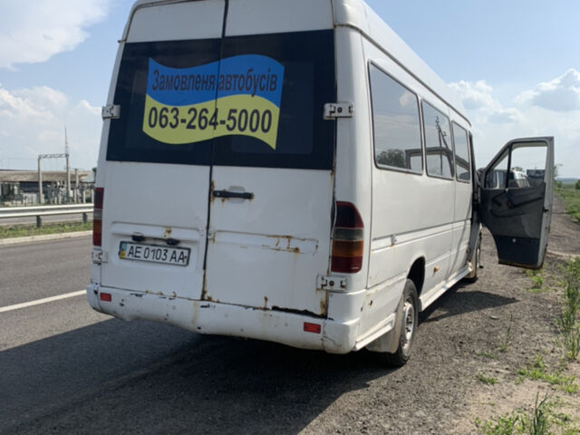 Белый Мерседес Sprinter, объемом двигателя 2.8 л и пробегом 150 тыс. км за 5800 $, фото 1 на Automoto.ua