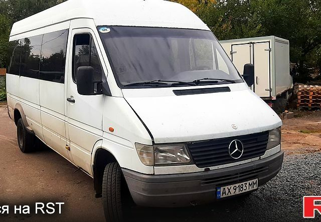 Белый Мерседес Sprinter, объемом двигателя 2.9 л и пробегом 700 тыс. км за 6000 $, фото 1 на Automoto.ua