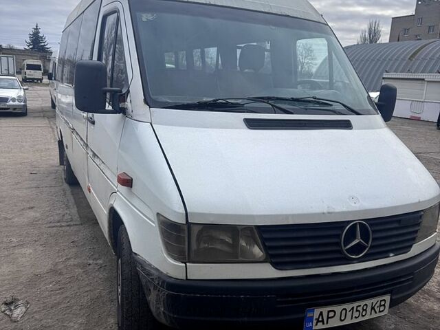 Белый Мерседес Sprinter, объемом двигателя 2.9 л и пробегом 370 тыс. км за 4500 $, фото 1 на Automoto.ua