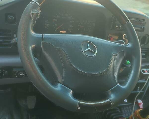 Белый Мерседес Sprinter, объемом двигателя 2.9 л и пробегом 341 тыс. км за 7200 $, фото 1 на Automoto.ua