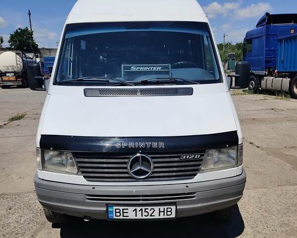 Мерседес Sprinter 1999 в Николаеве на Automoto.ua Белый Мерседес Sprinter, объемом двигателя 2.87 л и пробегом 10 тыс. км за 10700 $, фото 1 на Automoto.ua