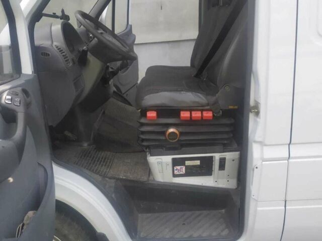Білий Мерседес Sprinter, об'ємом двигуна 2.7 л та пробігом 525 тис. км за 9000 $, фото 1 на Automoto.ua