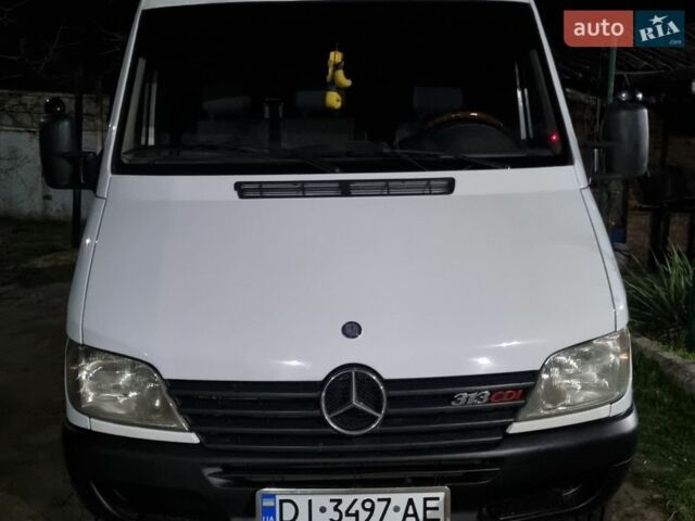 Белый Мерседес Sprinter, объемом двигателя 2.15 л и пробегом 500 тыс. км за 8500 $, фото 1 на Automoto.ua