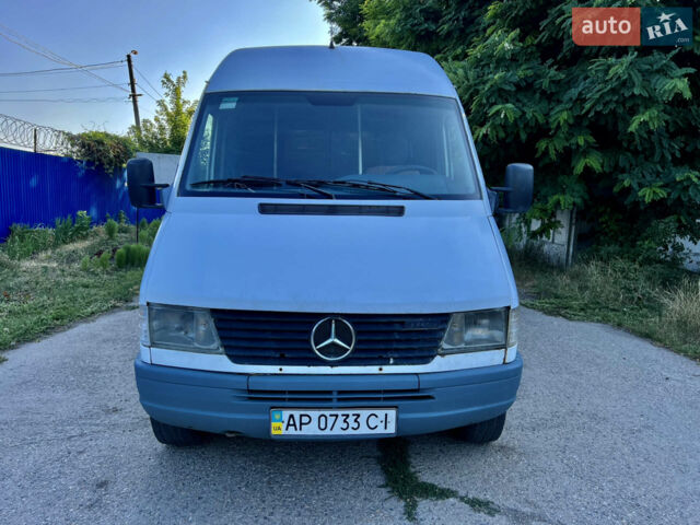 Белый Мерседес Sprinter, объемом двигателя 2.87 л и пробегом 500 тыс. км за 4000 $, фото 1 на Automoto.ua