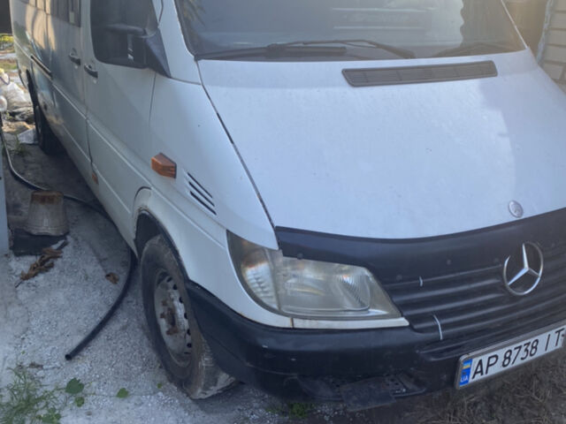 Белый Мерседес Sprinter, объемом двигателя 2.1 л и пробегом 555 тыс. км за 6199 $, фото 1 на Automoto.ua