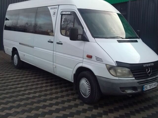 Белый Мерседес Sprinter, объемом двигателя 2.1 л и пробегом 500 тыс. км за 9000 $, фото 1 на Automoto.ua