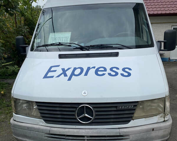 Белый Мерседес Sprinter, объемом двигателя 2.87 л и пробегом 700 тыс. км за 6350 $, фото 1 на Automoto.ua