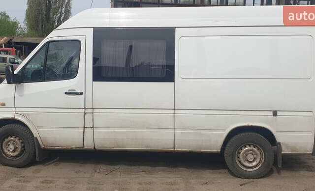 Белый Мерседес Sprinter, объемом двигателя 0 л и пробегом 700 тыс. км за 5900 $, фото 1 на Automoto.ua