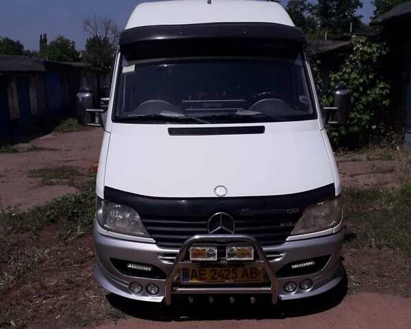 Мерседес Sprinter 2001 у Кривому Розі на Automoto.ua Білий Мерседес Sprinter, об'ємом двигуна 2.15 л та пробігом 113 тис. км за 13000 $, фото 1 на Automoto.ua