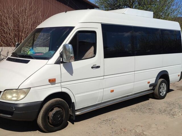 Білий Мерседес Sprinter, об'ємом двигуна 2.7 л та пробігом 750 тис. км за 18000 $, фото 1 на Automoto.ua