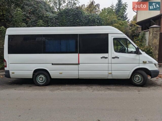 Белый Мерседес Sprinter, объемом двигателя 2.15 л и пробегом 600 тыс. км за 9000 $, фото 1 на Automoto.ua
