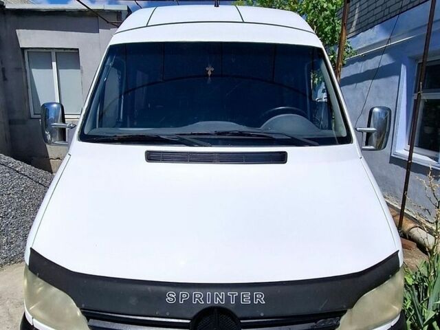 Білий Мерседес Sprinter, об'ємом двигуна 2.2 л та пробігом 545 тис. км за 8200 $, фото 1 на Automoto.ua