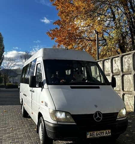 Білий Мерседес Sprinter, об'ємом двигуна 2.2 л та пробігом 902 тис. км за 7900 $, фото 1 на Automoto.ua