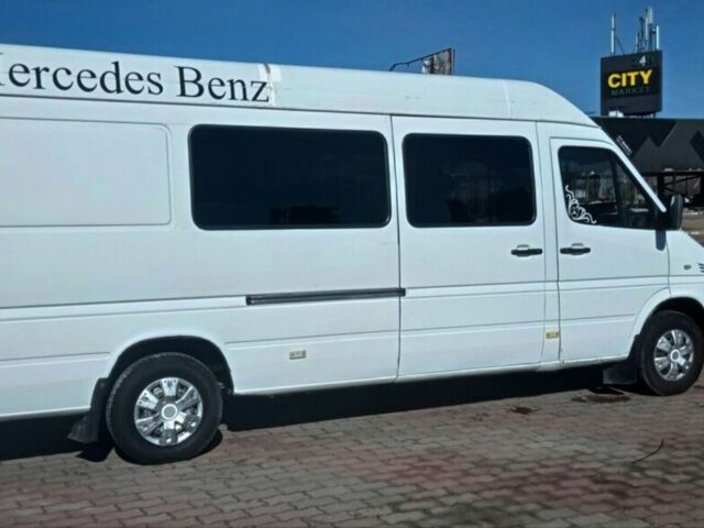 Белый Мерседес Sprinter, объемом двигателя 2.2 л и пробегом 250 тыс. км за 8200 $, фото 1 на Automoto.ua
