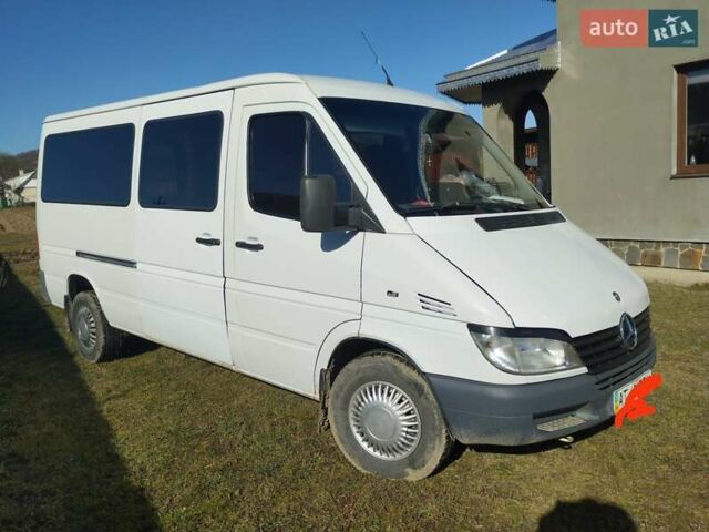 Білий Мерседес Sprinter, об'ємом двигуна 2.1 л та пробігом 385 тис. км за 6800 $, фото 1 на Automoto.ua