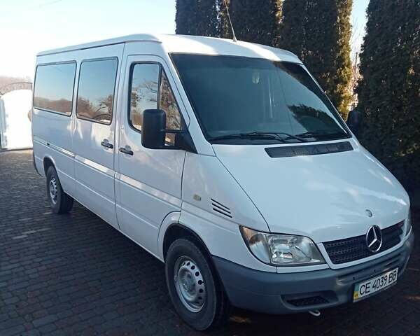 Белый Мерседес Sprinter, объемом двигателя 2.1 л и пробегом 390 тыс. км за 9900 $, фото 1 на Automoto.ua