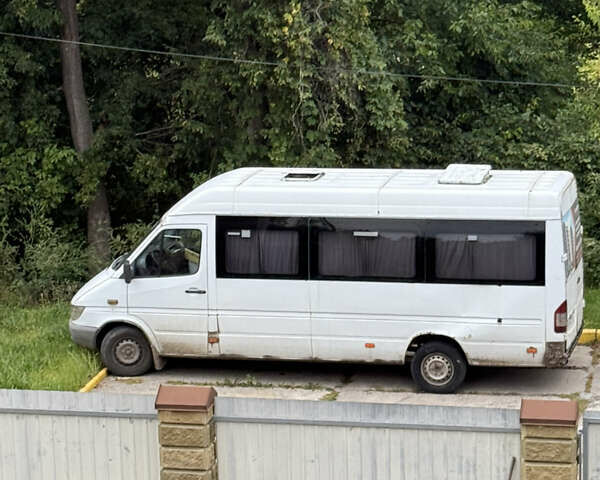 Білий Мерседес Sprinter, об'ємом двигуна 2.15 л та пробігом 370 тис. км за 2299 $, фото 1 на Automoto.ua