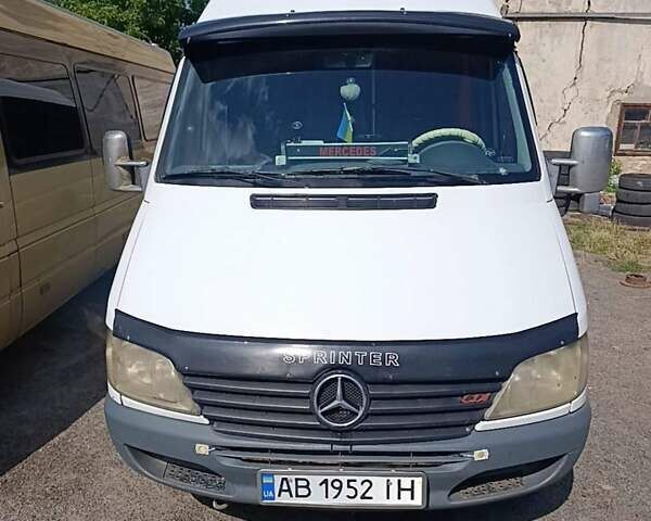 Білий Мерседес Sprinter, об'ємом двигуна 2.2 л та пробігом 600 тис. км за 13600 $, фото 1 на Automoto.ua