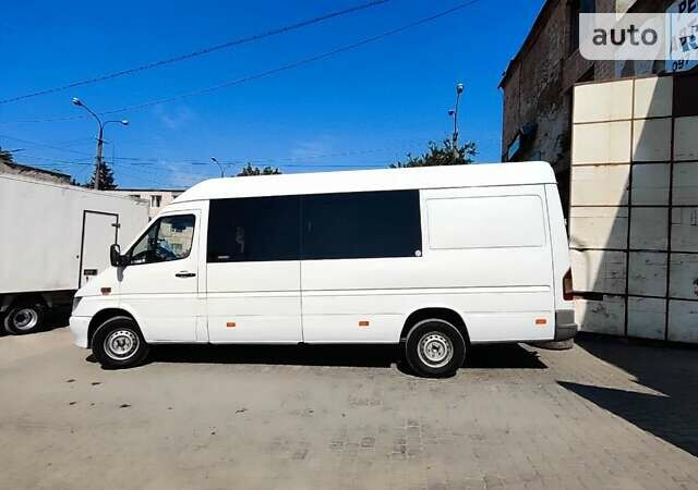 Белый Мерседес Sprinter, объемом двигателя 2.7 л и пробегом 100 тыс. км за 7550 $, фото 1 на Automoto.ua