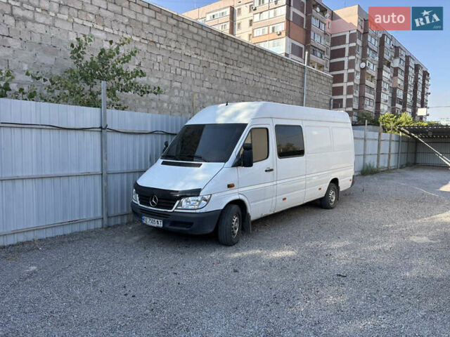Белый Мерседес Sprinter, объемом двигателя 2.15 л и пробегом 640 тыс. км за 7000 $, фото 1 на Automoto.ua