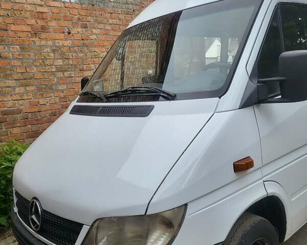 Білий Мерседес Sprinter, об'ємом двигуна 2.15 л та пробігом 680 тис. км за 10500 $, фото 1 на Automoto.ua