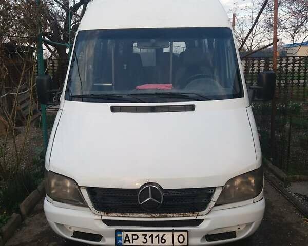 Білий Мерседес Sprinter, об'ємом двигуна 2.15 л та пробігом 200 тис. км за 4500 $, фото 1 на Automoto.ua